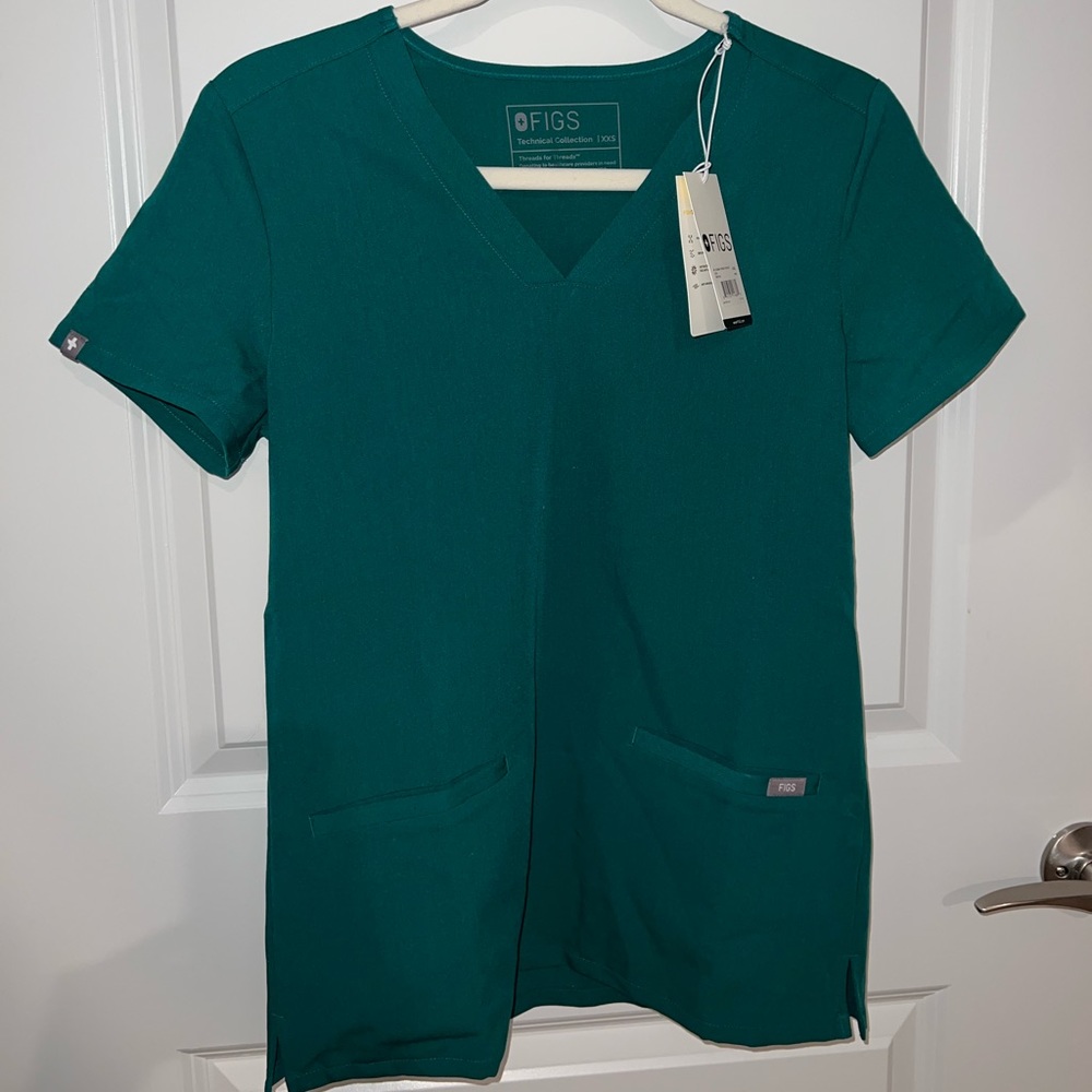 Figs Casma 3-pocket scrub top